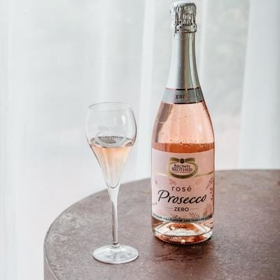Romantic Roses for Valentine’s Day – Three Drops to Suit all Tastes.