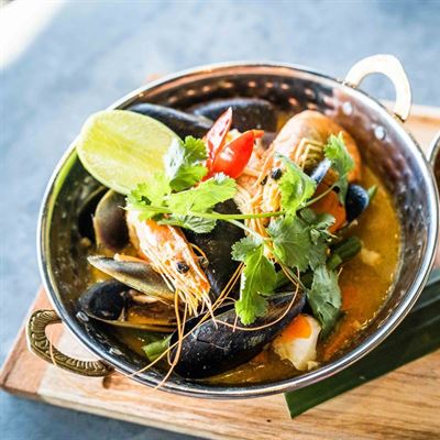 Steamers Bar and Grill