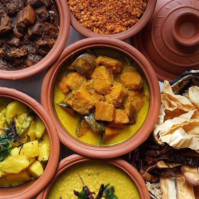 Ceylon Girl's Cafe & Bar