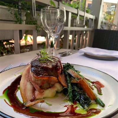 C'est Bon French Restaurant Cairns